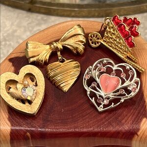 Elegant Gold and Silver Heart Brooch Bundle (4)